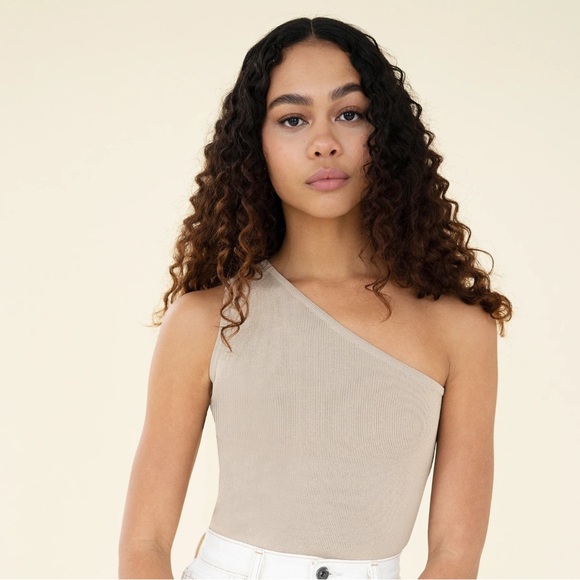 Adrianna Top - Picture 2 of 3